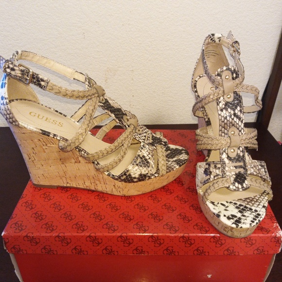 Guess Corkscrew Wedge (used) - Picture 4 of 5